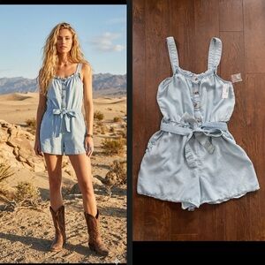 NWT Cotton Denim Romper. Stretchy. Medium.